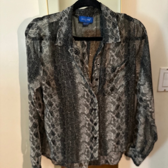 Envy Me Button Up Long Sleeve Blouse - Picture 4 of 5